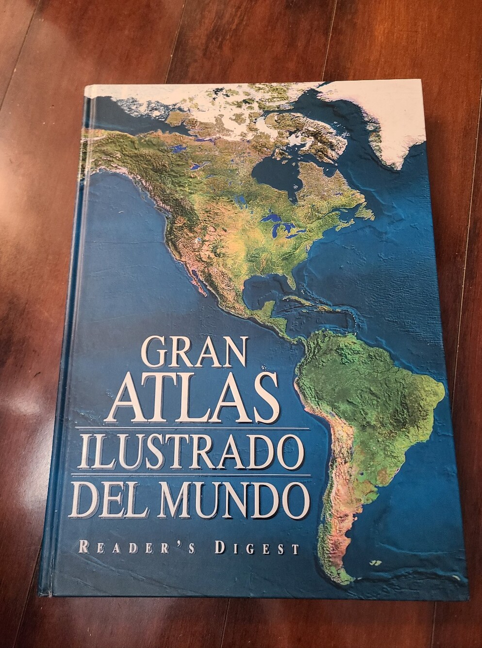 Gran Atlas Ilustrado Del Mundo (Spanish Edition) - Reader's Digest Hardcover